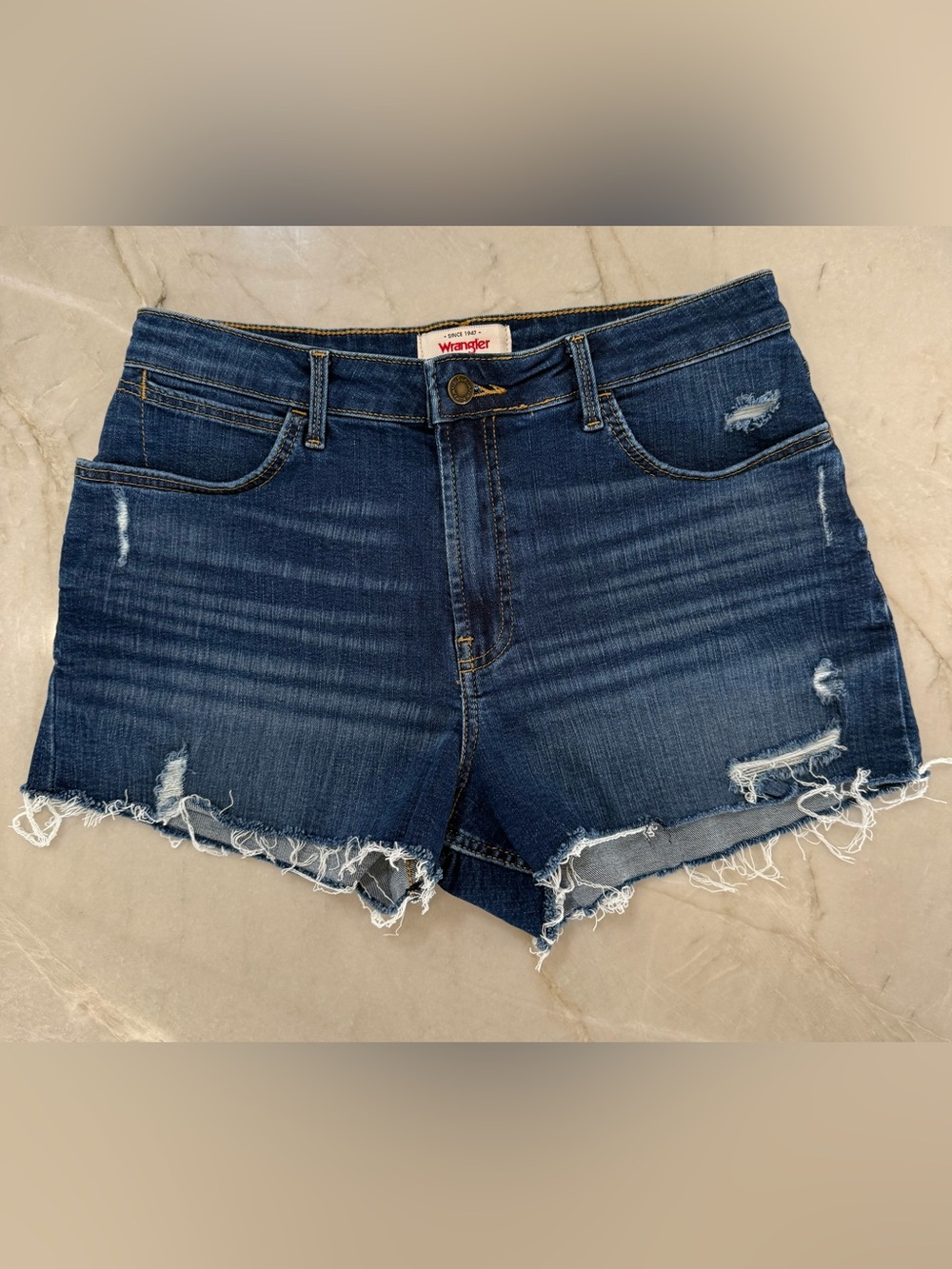 Wrangler High Rise Vintage Cut off Shorts Distressed Denim Women’s Sz 8 #48 EUC